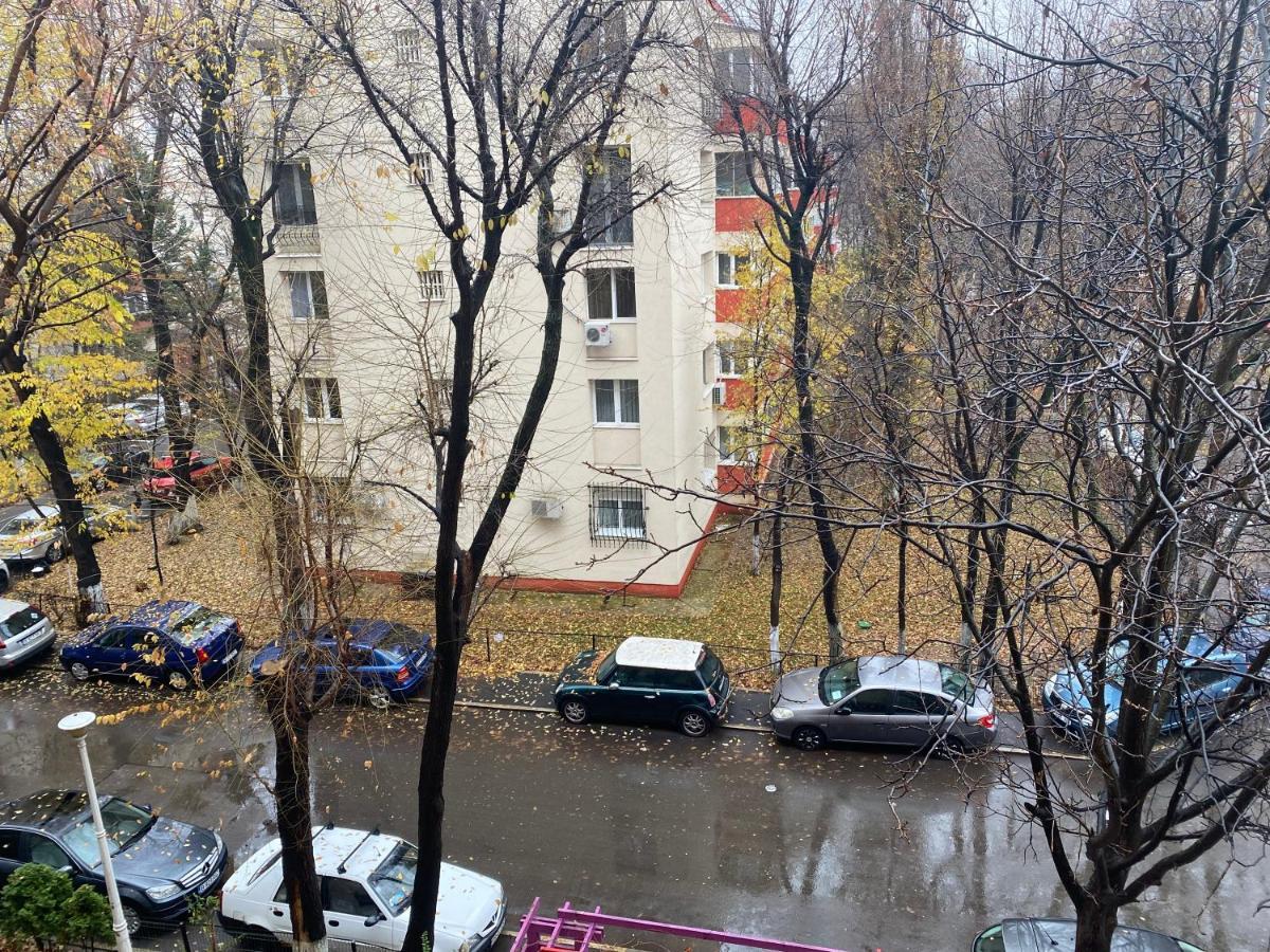 Piata Sudului Host Apartment Bukares Bagian luar foto
