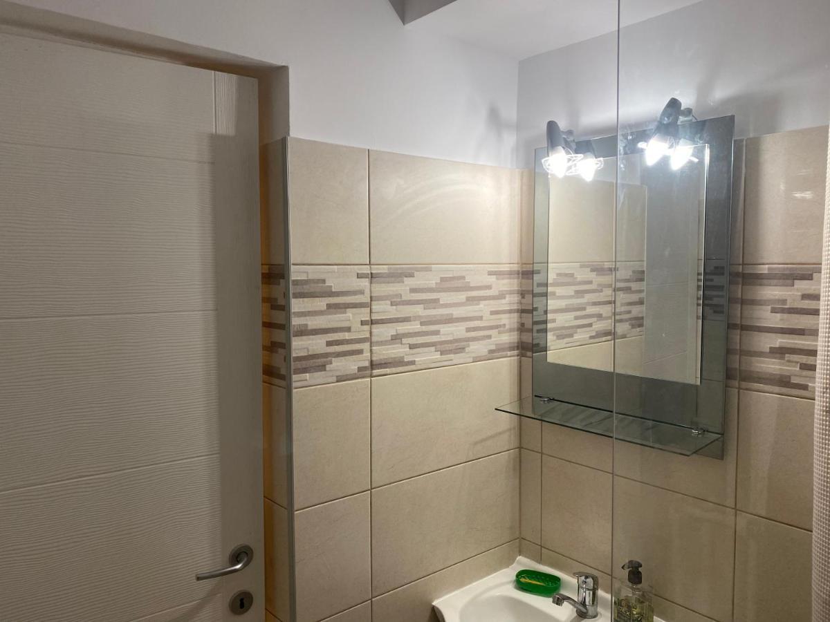 Piata Sudului Host Apartment Bukares Bagian luar foto